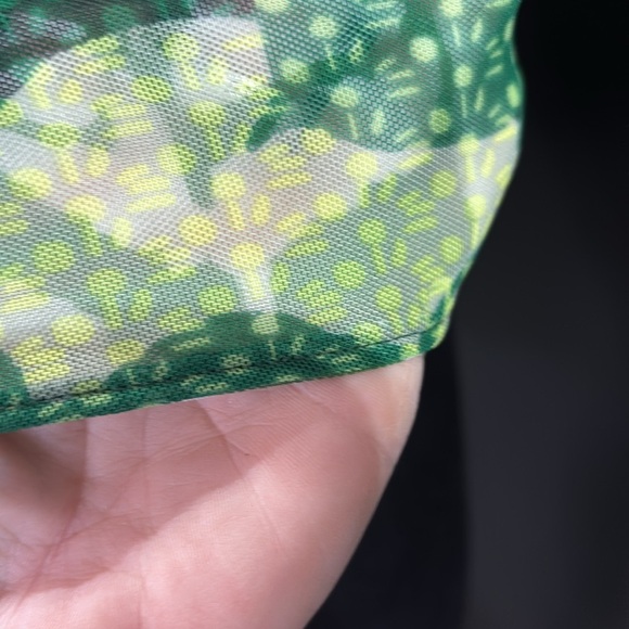 WHBM Reversible Semi Sheer,ruched,keyhole back,stretch,patterned floral Halter - Picture 5 of 12